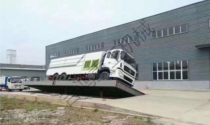 出廠前車輛側(cè)翻檢測